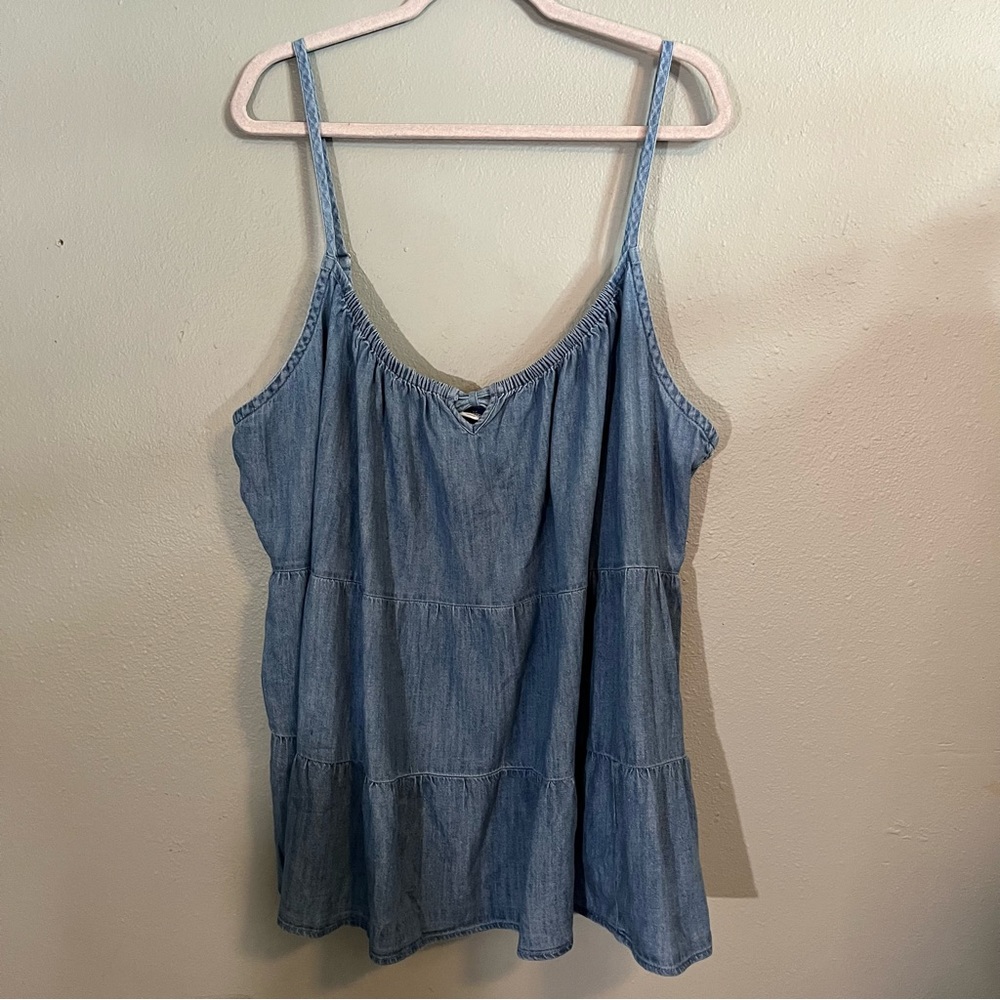 32. Old Navy Women's Spaghetti Strap Chambray Top Size 3X